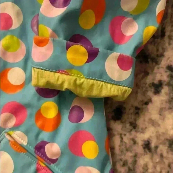 Adorable polkadot rain jacket - Picture 6 of 11